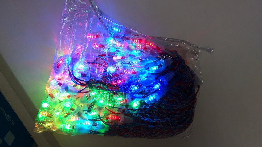 90 Degree LED Decoration String Wire Electric Toran (85ft Long, 100 Bulbs, Multicolour)